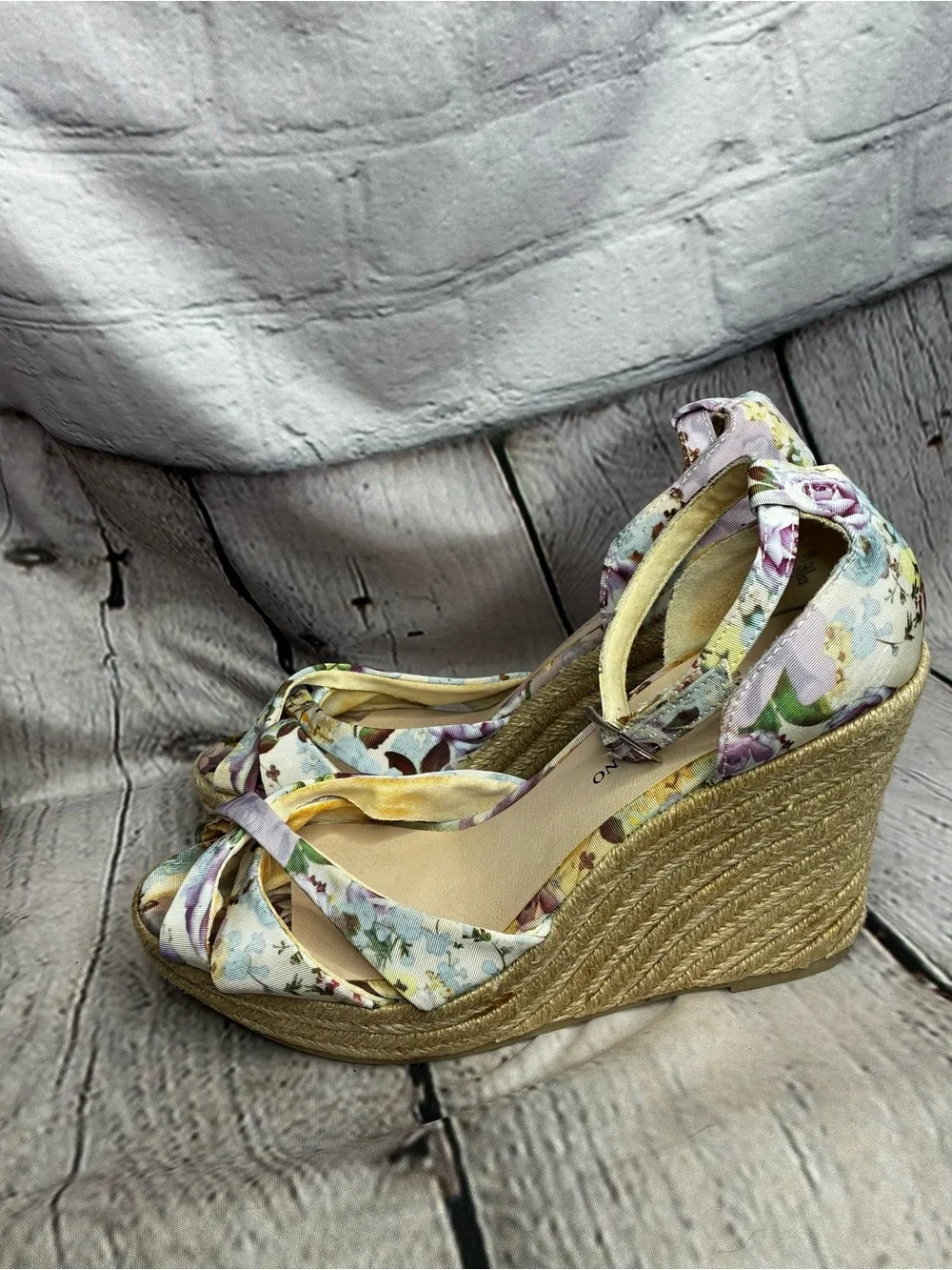 Christian Siriano Women’s Floral Espadrille Wedge Strappy Fairy Whimsy Sandals 8